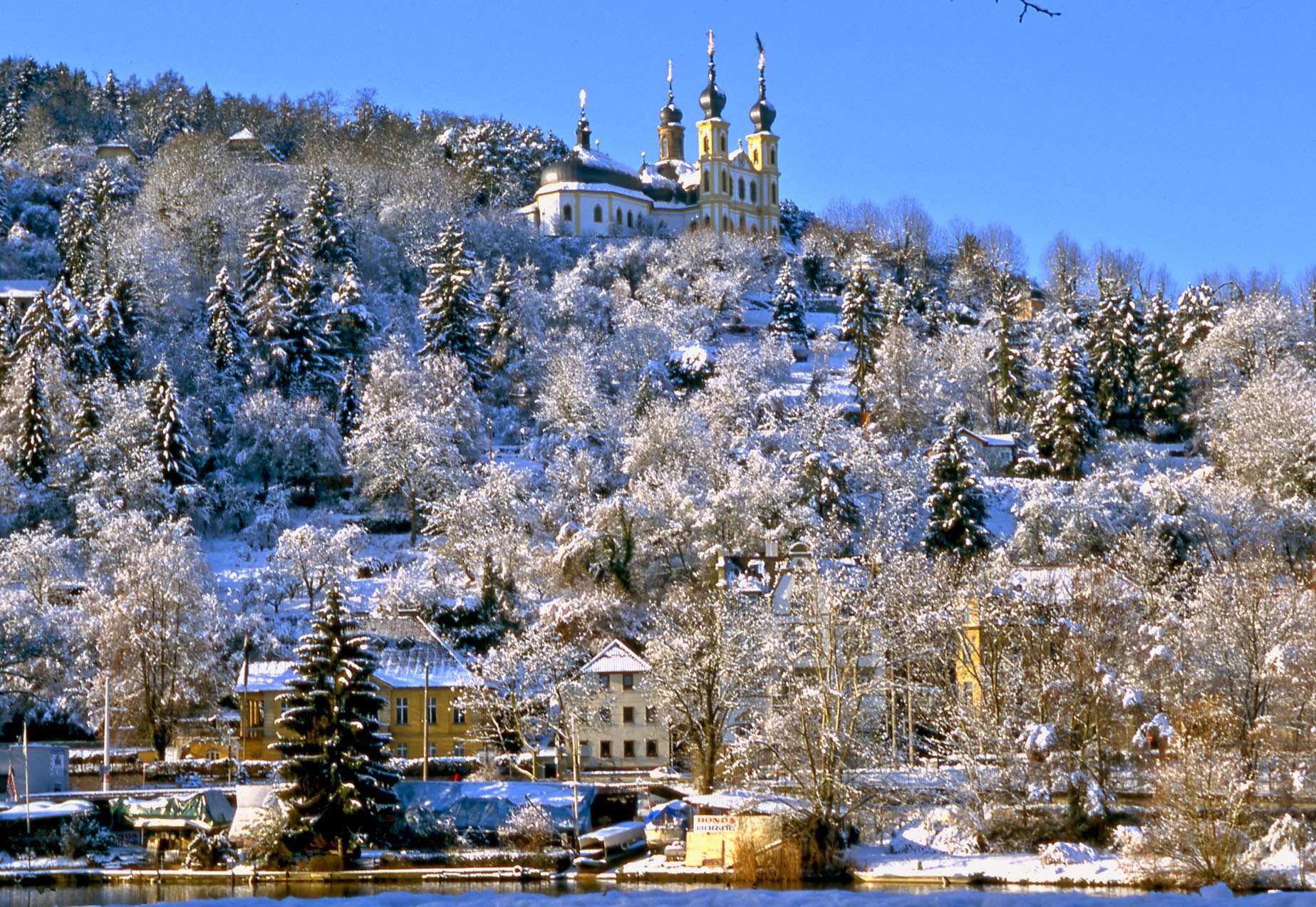 Winteransicht Kaeppele in Würzburg